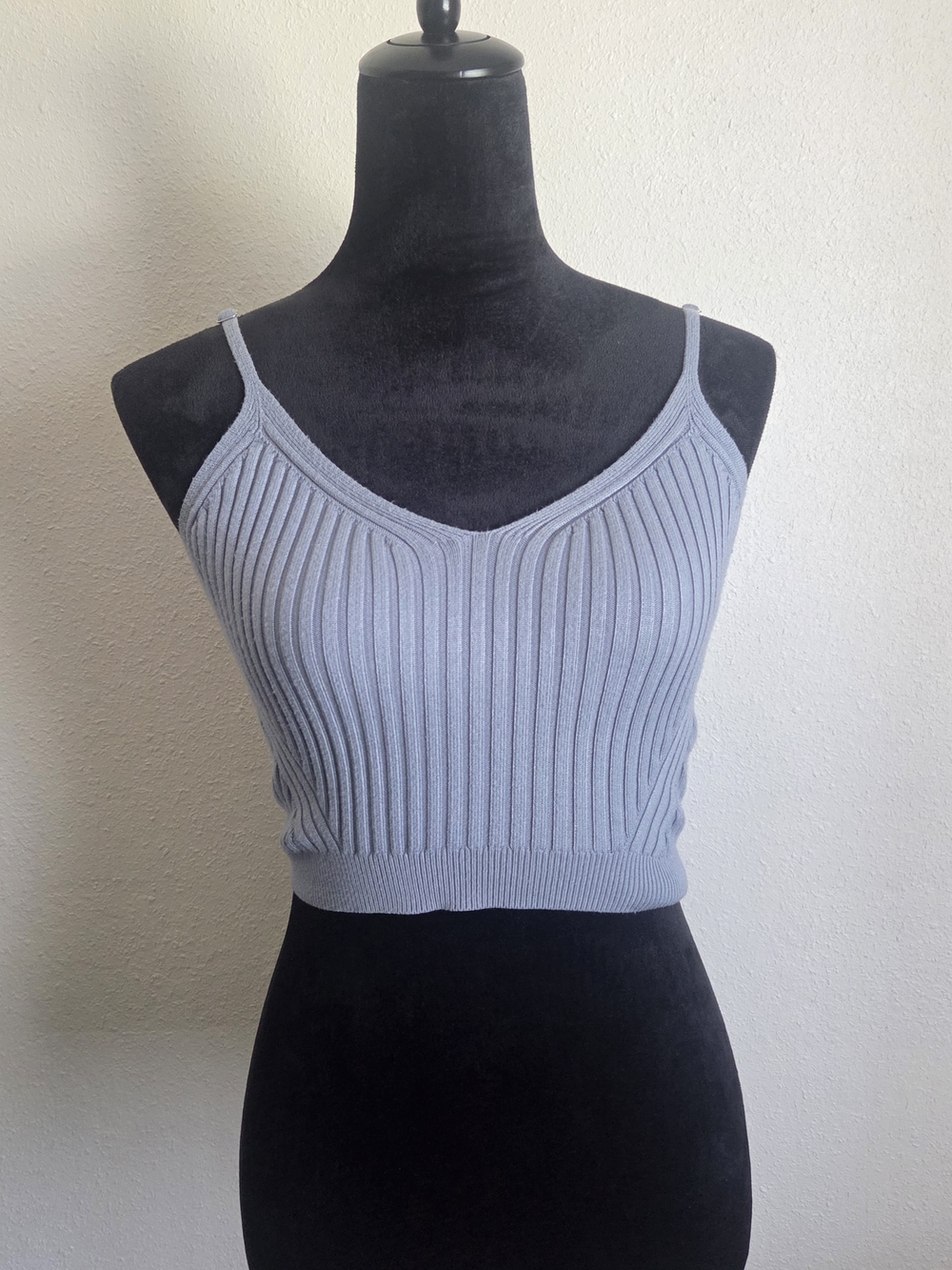 Abercrombie & Fitch Cropped Knit Ribbed V Neck Stretchy S Cami Adjustable Straps